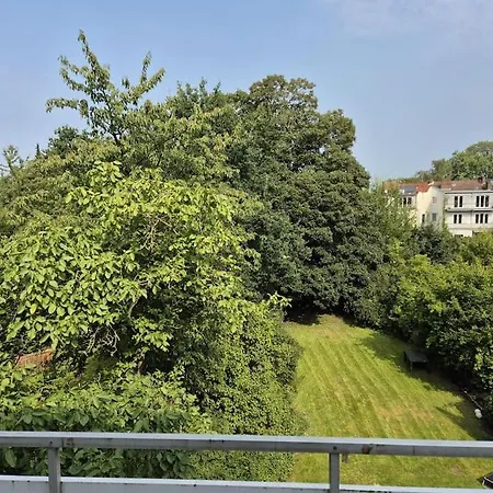 Апартаменты City Green Apartment